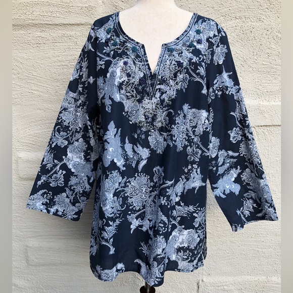 Samantha’s Style Shoppe Tops - Samantha’s Style Shoppe Navy Long Seeve Tunic. Beads & Sequins. Size- 2X